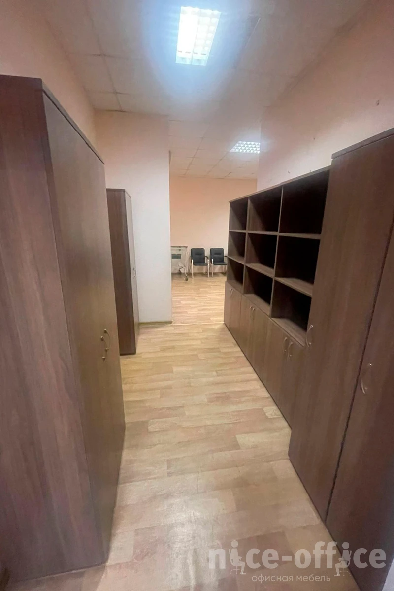 Гардероб узкий с продольной штангой А-59 Агат фото в интерьере 1