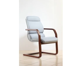 Кресло КОМФОРТ В, кожа, дерево images